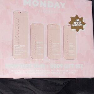 NIB Monday Haircare Moisture Hair and Body Gift Set